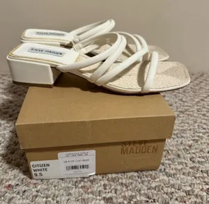 Steve Madden Citizen Strappy Sandal White- Size 9.5 thumbnail 1