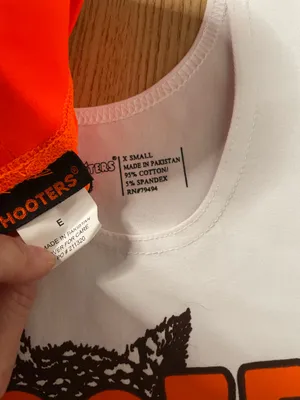 New Hooters girl Uniform tank and shorts Outfit size Xs/Xxs thumbnail 3