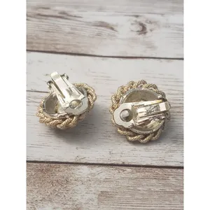 Vintage Clip On Earrings thumbnail 4