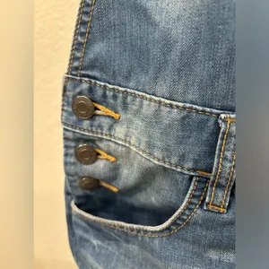overalls shorts thumbnail 4