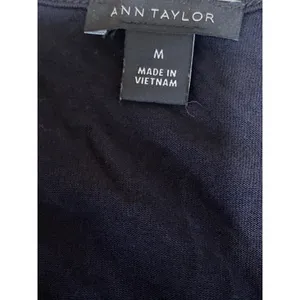 Ann Taylor Women's Black Sleeveless Scoop Neck Basic Cami Camisole Tank Top Sz M thumbnail 5