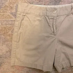 NWOT 100% Cotton 6” Inseam Classic Khaki Chino Shorts thumbnail 2