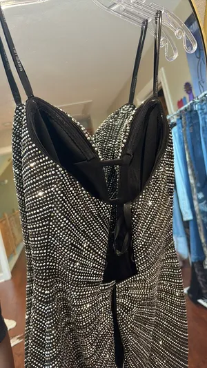 Sherri Hill Prom Dress thumbnail 4