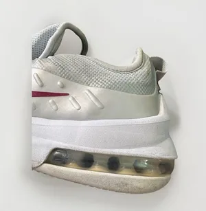 Nike Air Max Axis Women's Size 10 Running Shoes White Black Light Bone‎ thumbnail 6