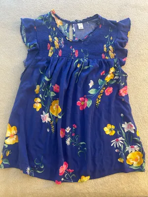 Old Navy Top Women’s Medium Sleeveless thumbnail 1
