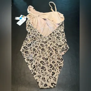 Time And TRU Leopard Beige One Piece Women Swimsuit Size M (8-10) NWT thumbnail 2