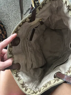 Michael Kors Purse thumbnail 2