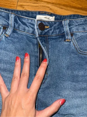 Unpublished raw hem denim shorts thumbnail 3