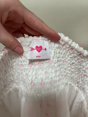 Boutique white dress with pink embroidery thumbnail 5