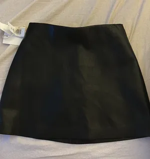 Aritzia Leather Skirt Wilfred thumbnail 1