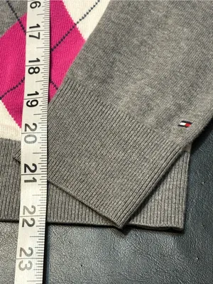 Tommy Hilfiger Gray, Pink & White Argyle V-Neck Cardigan size S 100% Pima Cotton thumbnail 10