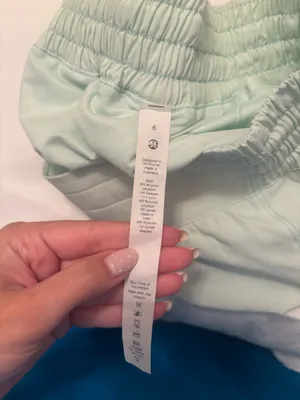 Lululemon Hot Hot Shorts thumbnail 4
