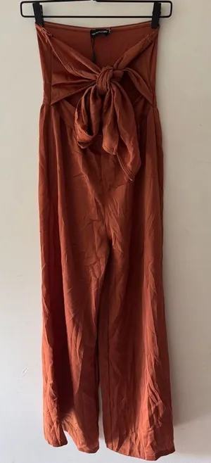 PrettyLittleThing Ruse Brown Bow Tie Front Wide Leg Jumpsuit‎ Strapless thumbnail 1