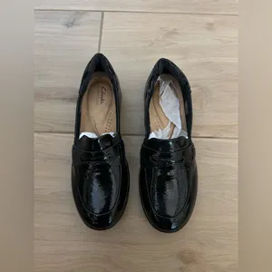 NEW Black Patent Clarks Westlynn Ayla Loafer Shoes 11 $95 thumbnail 4