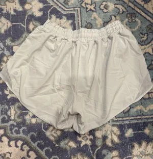 Lululemon Shorts Hotty Hot 4" Low-Rise 6 thumbnail 2