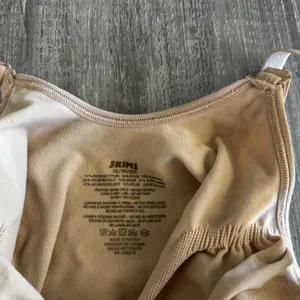 New skims shapewear XS thumbnail 2