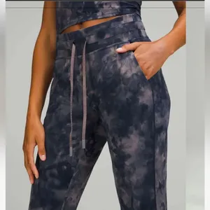 Lululemon Ready to Rulu Jogger 29" Diamond Dye Lunar Rock True Navy Size 2 Pants thumbnail 3