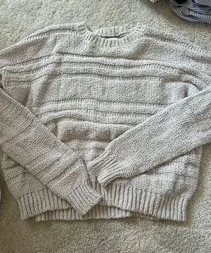 Sweater thumbnail 1