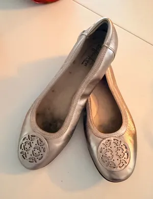 Collection by Clark’s | ladies Gracelin Lola flats, shoes. Size: : 8M thumbnail 1