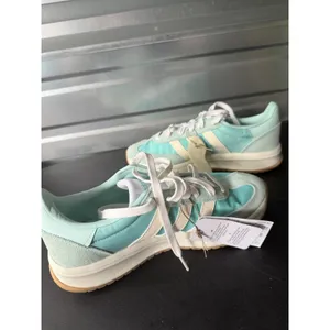 Adidas Sportswear‎ Run 70s 2.0 Sneakers Women's Size 7.5 Aqua Off White Shed thumbnail 6