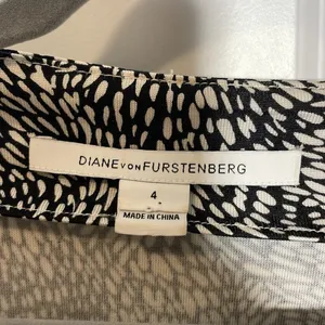 Diane Von Furstenberg Signature silk Wrap Dress in W&B pattern thumbnail 3