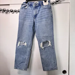 Abercrombie NEW 90s Straight Ultra High Rise Jeans thumbnail 3