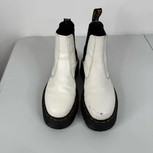 Dr. Martens 2976‎ Smooth White Leather Quad Platform Boots Size 7 thumbnail 2