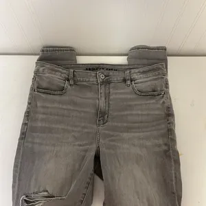 American Eagle hi-rise Jegging Grey distressed jeans. thumbnail 7