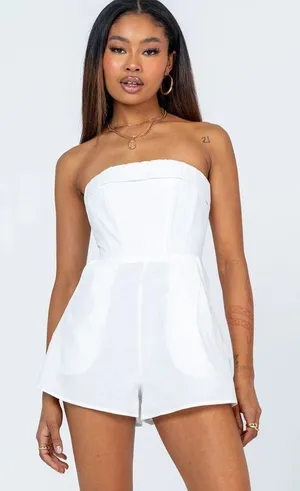 Princess Polly White Romper Strapless Sz 2 Bridal Bachelorette Summer NWT Linen thumbnail 1