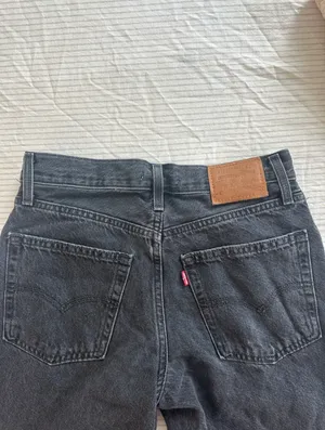 Levi’s Women’s Black Jeans  thumbnail 2