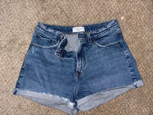 Abercrombie Shorts High-Rise Curve Love Mom thumbnail 1