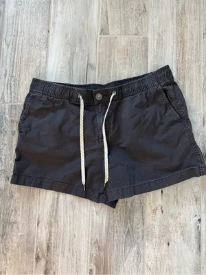 Vuori Women's Vintage Ripstop Shorts In Charcoal Grey Size Medium thumbnail 3