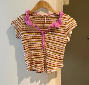 Free people ribbed stripe crop top with collar, size XS thumbnail 1
