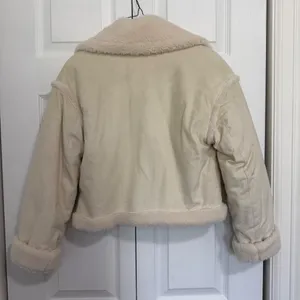 Hollister Sherpa Lined Faux Suede Cream Crop Jacket thumbnail 3