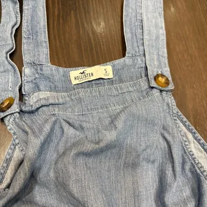 Holister California Lightweight Denim short overalls shortalls thumbnail 2