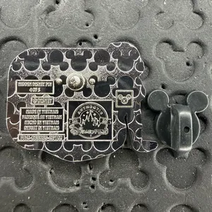 Disney parks 2025 Wave B: Walt Disney World D Princess Snow White trading pin thumbnail 2