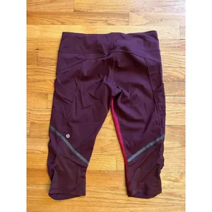 Lululemon Crop Leggings 10 Maroon Burgundy Stripe Activewear Yoga Pants‎ thumbnail 2