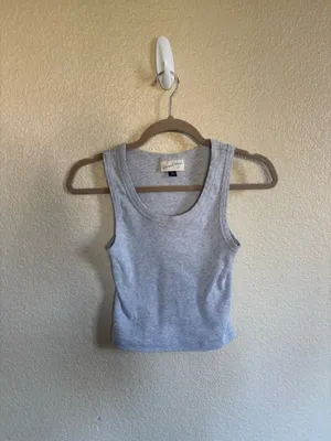 Universal Threads Grey cropped tank top thumbnail 2