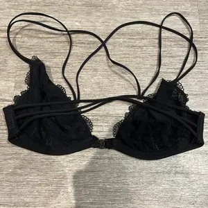Sexy Strappy Back Lace Bralette/lingerie thumbnail 3