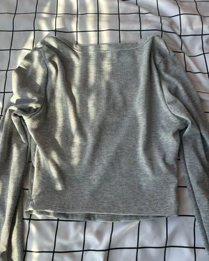 Boutique Gray, Long Sleeve Shirt Cropped thumbnail 4
