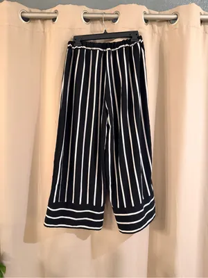 Day To Day Striped Wide-Leg Crop Pants - Black & White thumbnail 3