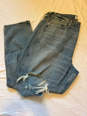 Hollister Curvy High Rise Mom Jean thumbnail 2