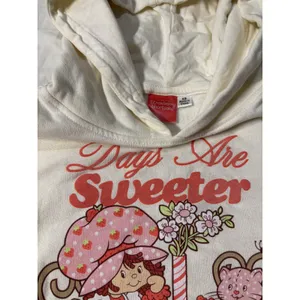 The World of Strawberry Shortcake Cream Graphic Hoodie XS 0-2 Y2K Kawaii thumbnail 4