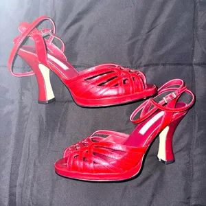 Elegant Pin Up Red Strappy Heels thumbnail 1