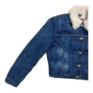 Levi’s Blue Denim Short Jacket Sherpa Lining Women Size M Cotton Button Front thumbnail 3