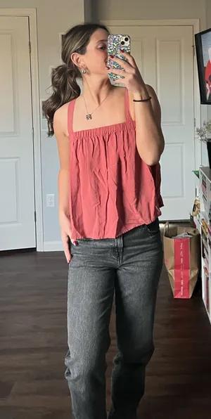 Old navy tank top  thumbnail 1