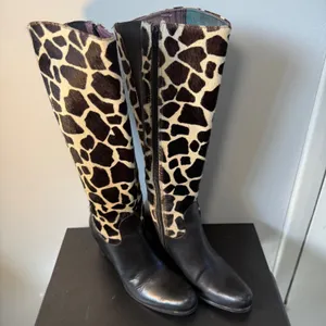Diego‎ di Lucca Black Leather Giraffe Print Calf Hair Shaft Boots Womens Size 7 thumbnail 2