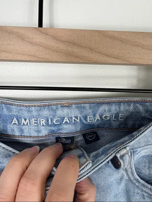 American Eagle Strigid Mom Jeans Women’s Size 4 Cotton Blue Denim High Rise thumbnail 4