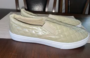 Freedom Fit Women’s Size 11 Quilted Slip On Sneakers Comfort Casual Shoes NWOT thumbnail 1
