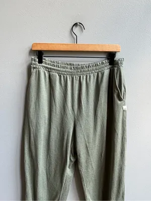 Vuori Boyfriend Jogger Sage Green Drawstring Sweat Pants Size Medium thumbnail 2